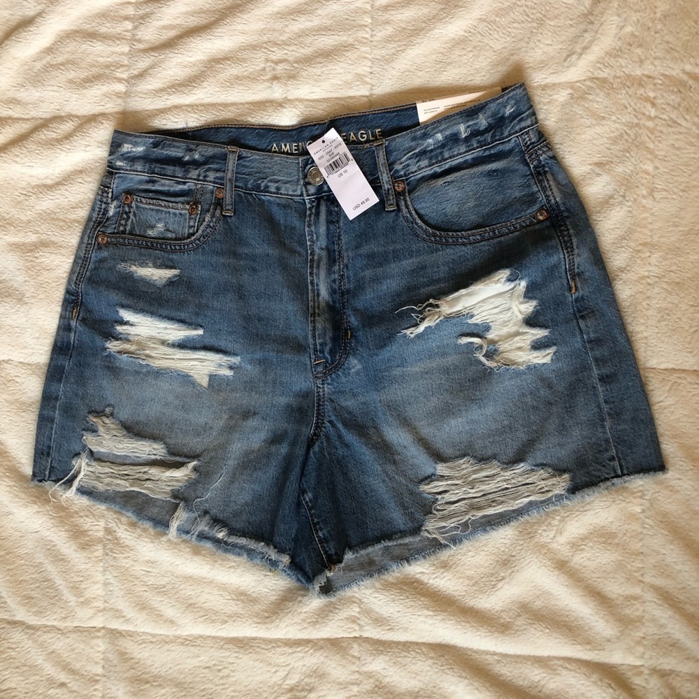 American Eagle 90’s boyfriend denim shorts